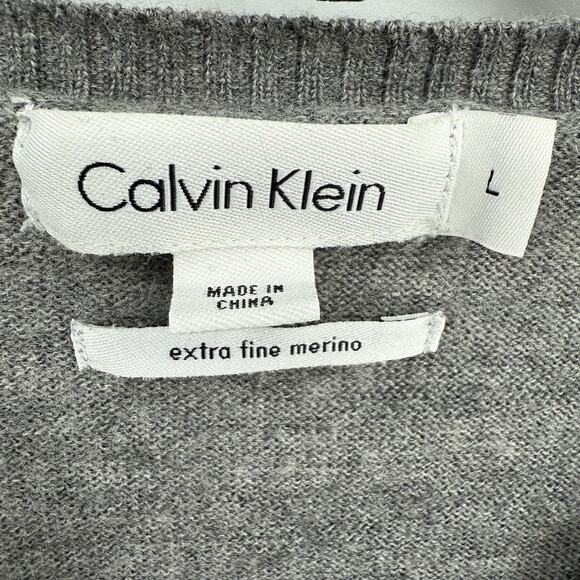 CK Calvin Klein Extra Fine Merino Wool V-Neck Gray Sweater Men’s Size Large - Picture 3 of 6